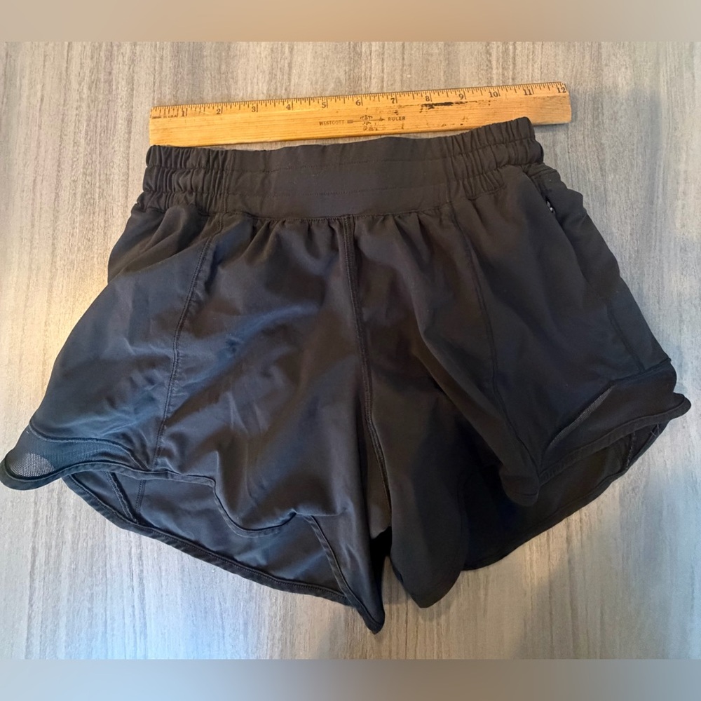 Lululemon Hotty Hot Low Rise 4 “ Lined Short, Size 4 - Picture 7 of 7